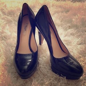 Lightly Used Prada Black Patent Leather Pumps